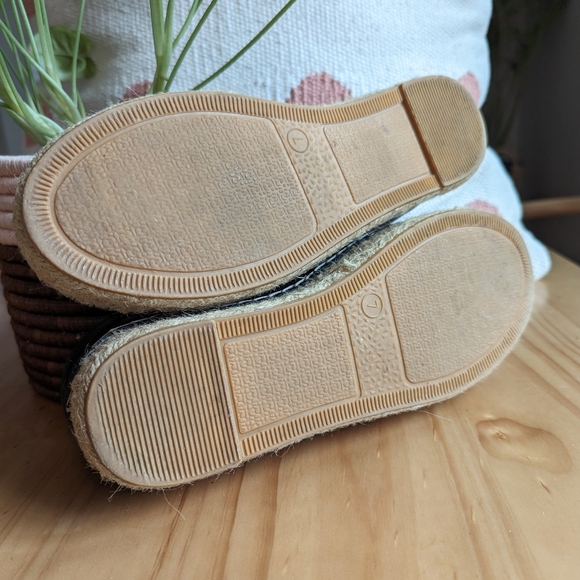 Marc Fisher Ltd Black Leather Moirane Espadrille Slip-ons - Picture 8 of 10